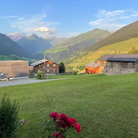 Casa Ursin Val Lumnezia Bed & Breakfast