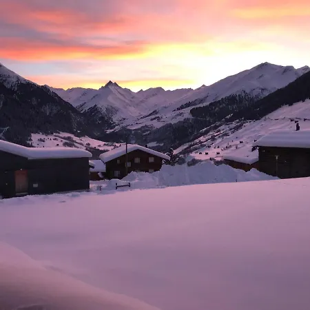 Casa Ursin Val Lumnezia Bed & Breakfast 3*