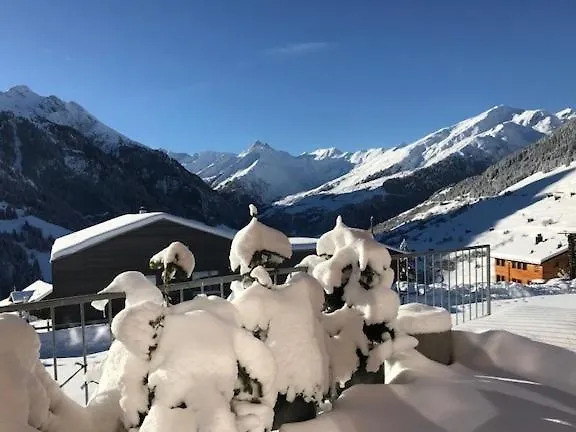 Casa Ursin Val Lumnezia Bed & Breakfast Lumbrein