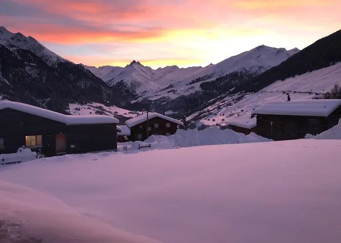 Casa Ursin Val Lumnezia Alojamento de Acomodação e Pequeno-almoço 3*